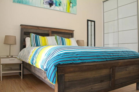 Smugglers Inn Studio Apartments - Hervey Bay Accommodation 13