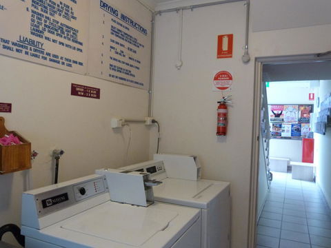 Glenelg Holiday Apartments - Corfu - Hervey Bay Accommodation 16