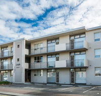 Glenelg Holiday Apartments - Corfu - Tourism Hervey Bay
