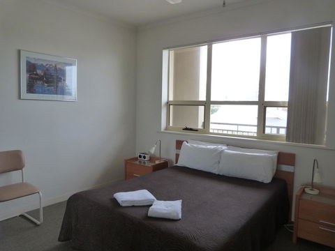 Glenelg Holiday Apartments - Corfu - Hervey Bay Accommodation 13