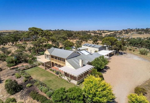 Angaston House - Tourism Hervey Bay 23