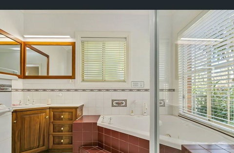 Angaston House - Tourism Hervey Bay 20