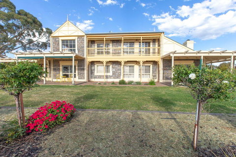 Angaston House - Tourism Hervey Bay 24