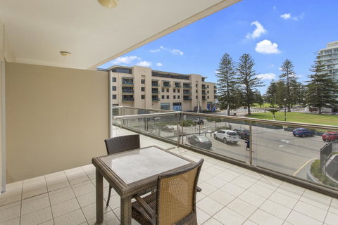 Pier Luxury Apartments - Hervey Bay Accommodation 10