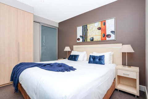 Pier Luxury Apartments - Hervey Bay Accommodation 16