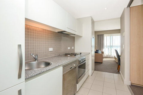 Pier Luxury Apartments - Hervey Bay Accommodation 15