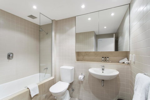 Pier Luxury Apartments - Hervey Bay Accommodation 4