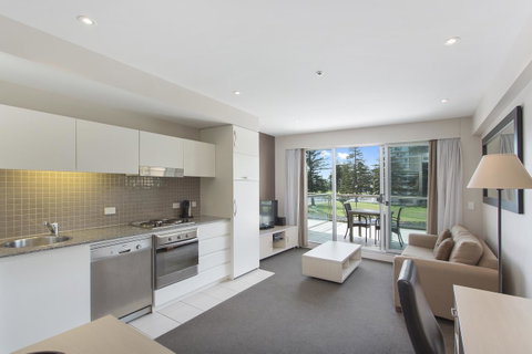 Pier Luxury Apartments - Hervey Bay Accommodation 8