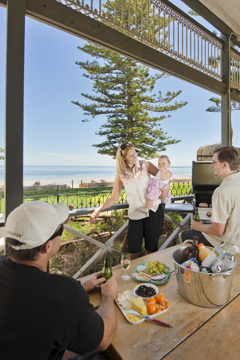 Seawall Apartments - Hervey Bay Accommodation 9