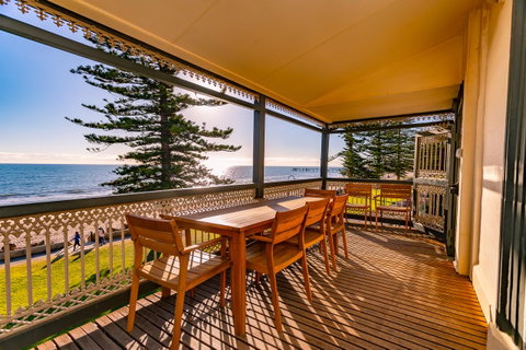 Seawall Apartments - Hervey Bay Accommodation 1
