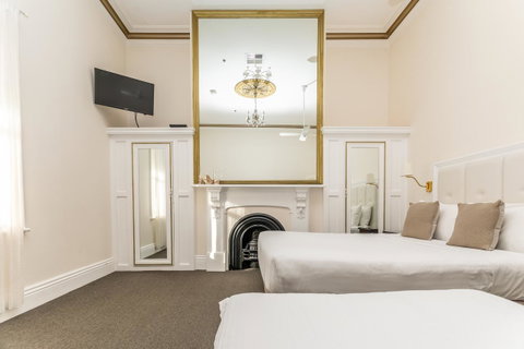 Seawall Apartments - Hervey Bay Accommodation 5