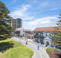 Seawall Apartments - Hervey Bay Accommodation