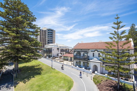 Seawall Apartments - Hervey Bay Accommodation 0