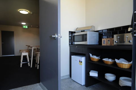 Mansfield Park Hotel - Tourism Hervey Bay 9