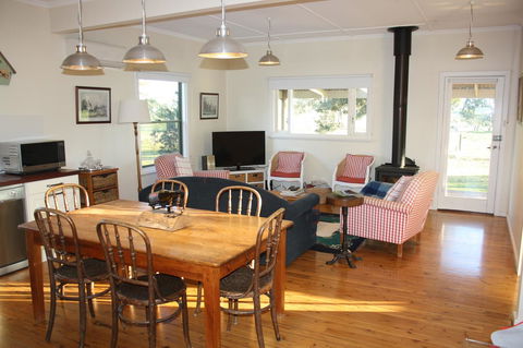 Rabbiters Hut - Tourism Hervey Bay 6