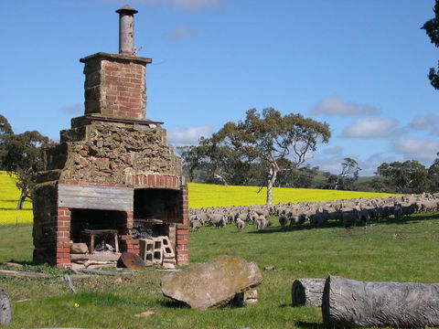 Rabbiters Hut - Tourism Hervey Bay 17