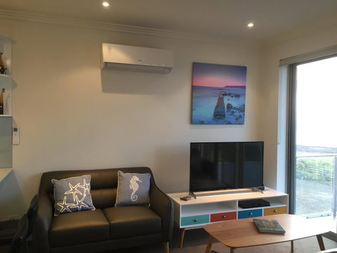 Penneshaw Oceanview Apartments - Hervey Bay Accommodation 7