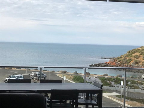 Penneshaw Oceanview Apartments - Hervey Bay Accommodation 3