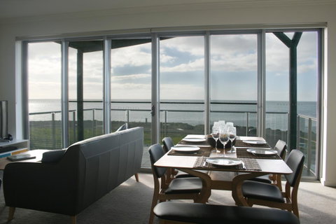 Penneshaw Oceanview Apartments - Hervey Bay Accommodation 6