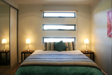 Penneshaw Oceanview Apartments - Hervey Bay Accommodation 8