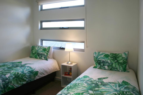 Penneshaw Oceanview Apartments - Hervey Bay Accommodation 9