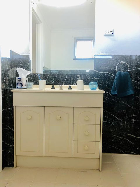 Aussie Opal Diggers Outback Retreat-Undergound - Hervey Bay Accommodation 20