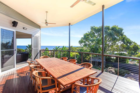 Lavina Luxury Beach House - Hervey Bay Accommodation 0
