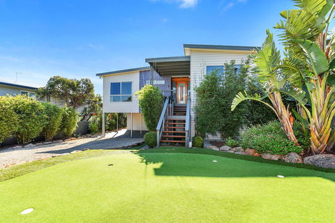 Lavina Luxury Beach House - Hervey Bay Accommodation 7