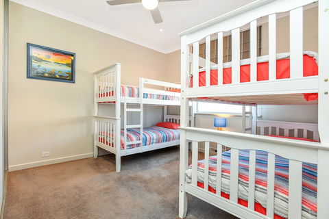 Lavina Luxury Beach House - Hervey Bay Accommodation 18