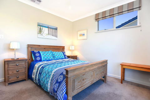 Lavina Luxury Beach House - Hervey Bay Accommodation 17