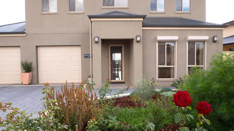 Rezare House Bed & Breakfast - Tourism Hervey Bay 1