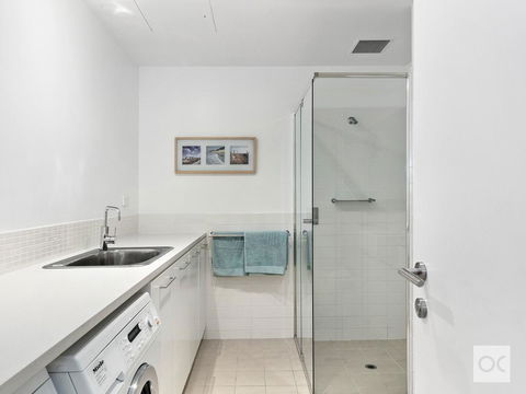 Breeze Beachfront Apartment - Tourism Hervey Bay 38