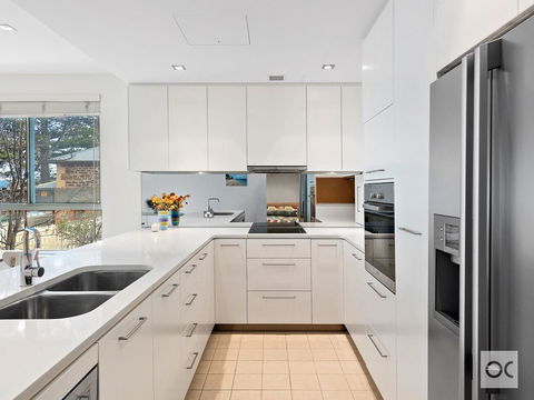 Breeze Beachfront Apartment - Tourism Hervey Bay 39