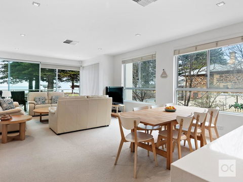 Breeze Beachfront Apartment - Tourism Hervey Bay 19