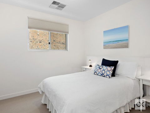 Breeze Beachfront Apartment - Tourism Hervey Bay 32