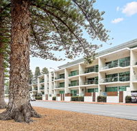 Breeze Beachfront Apartments - Tourism Hervey Bay