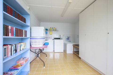 Lake Edge Apartments - Tourism Hervey Bay 4