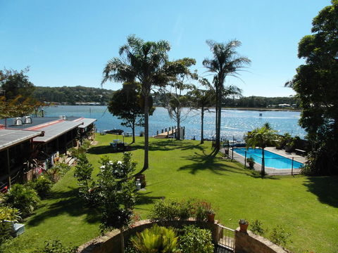 Lake Edge Apartments - Tourism Hervey Bay 0