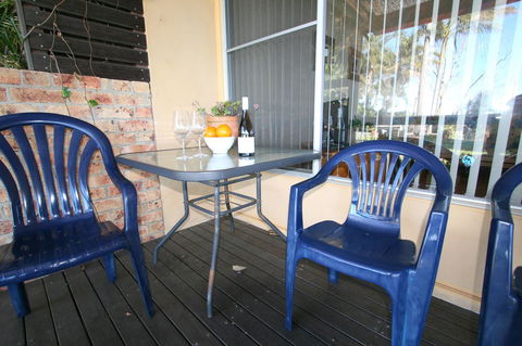 Lake Edge Apartments - Tourism Hervey Bay 12