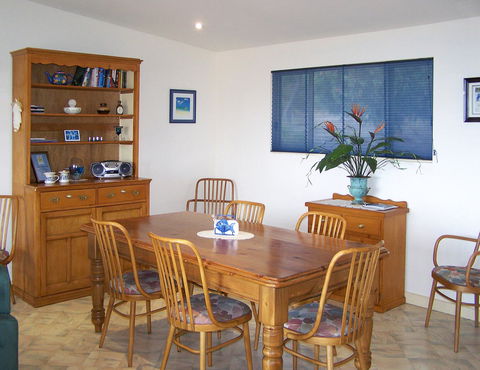 SeaShells Penneshaw - Hervey Bay Accommodation 14