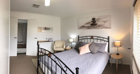 Windsor Gardens Home - Tourism Hervey Bay 0