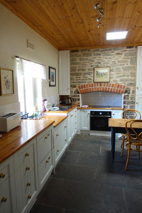 Amy\'s House Bed & Breakfast - Tourism Hervey Bay 36