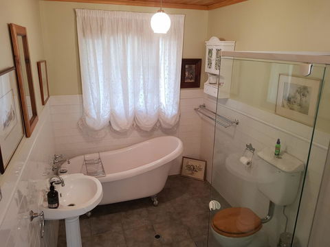 Amy\'s House Bed & Breakfast - Tourism Hervey Bay 13