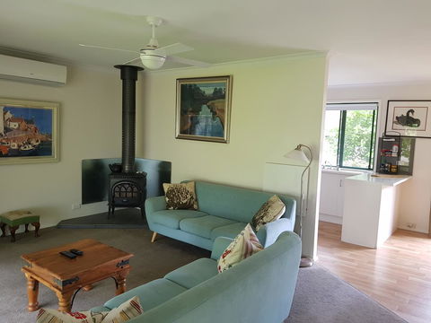 Amy\'s House Bed & Breakfast - Tourism Hervey Bay 25