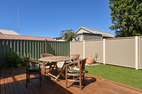 Trafalgar Premium Vintage Suites - Hervey Bay Accommodation 11