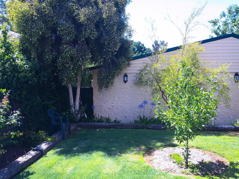 Ten Dollar Town Motel - Hervey Bay Accommodation 22