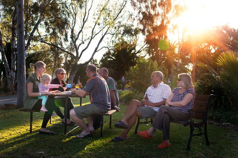 Modra\'s Apartments - Tourism Hervey Bay 6