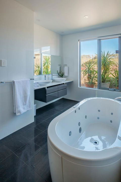 Barossa Shiraz Estate - Hervey Bay Accommodation 23