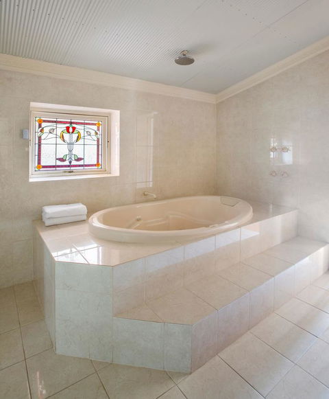 Barossa Shiraz Estate - Hervey Bay Accommodation 12