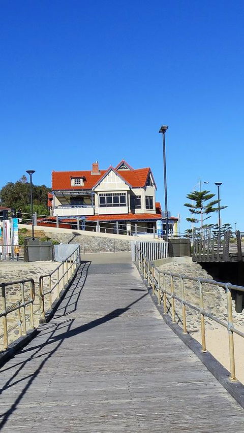 McCloud House - Tourism Hervey Bay 3